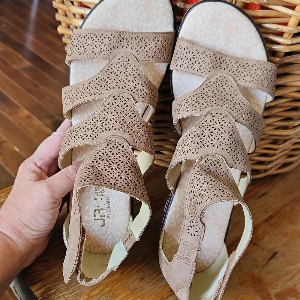 JBU byJAMBU Bianca Tan Wedge Strappy Sandal sz 9.5 - Picture 12 of 16